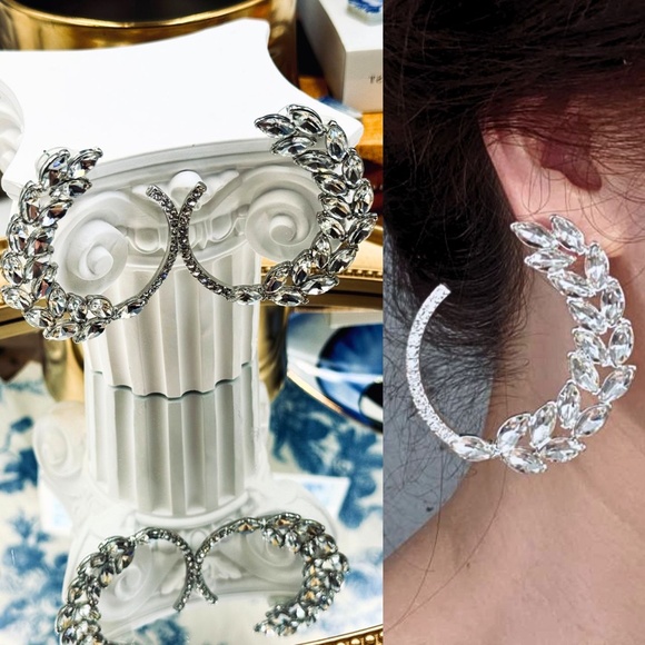 🆕 OSCAR DE LA RENTA 🧿 NWOT Earring Wreath & Crystal Leaves, Clear Crystal - Picture 1 of 16